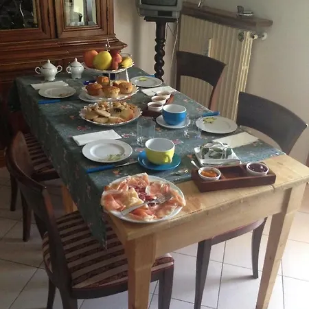 Lattemiele לינה וארוחת בוקר פוטנלאטו